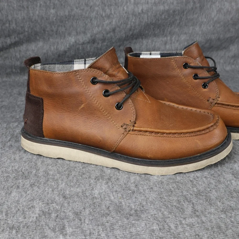 TOMS Boots Mens Size 10.5 Brown Leather Chukka Ankle Lace Up Plaid Lined